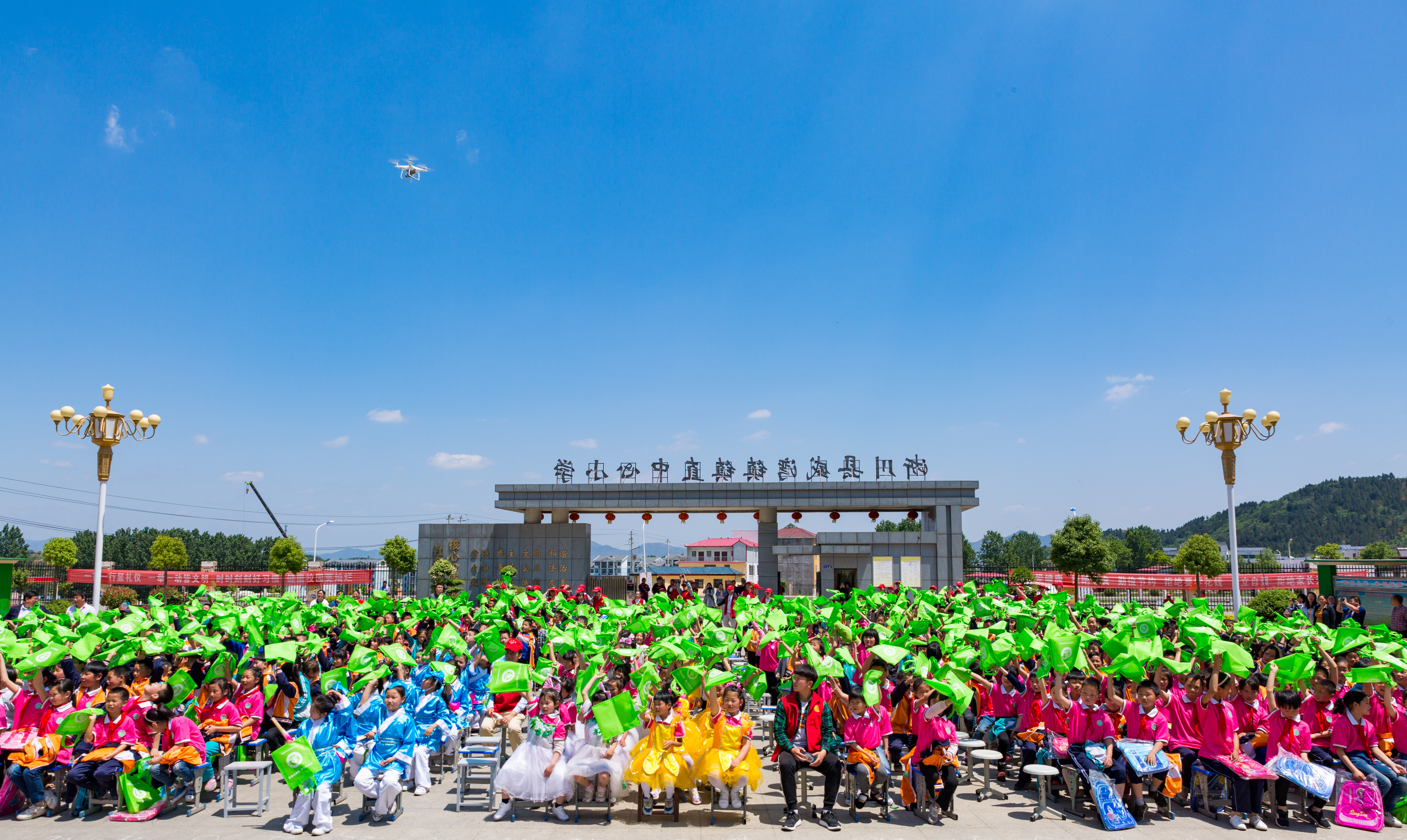 9无人机飞行表演.jpg