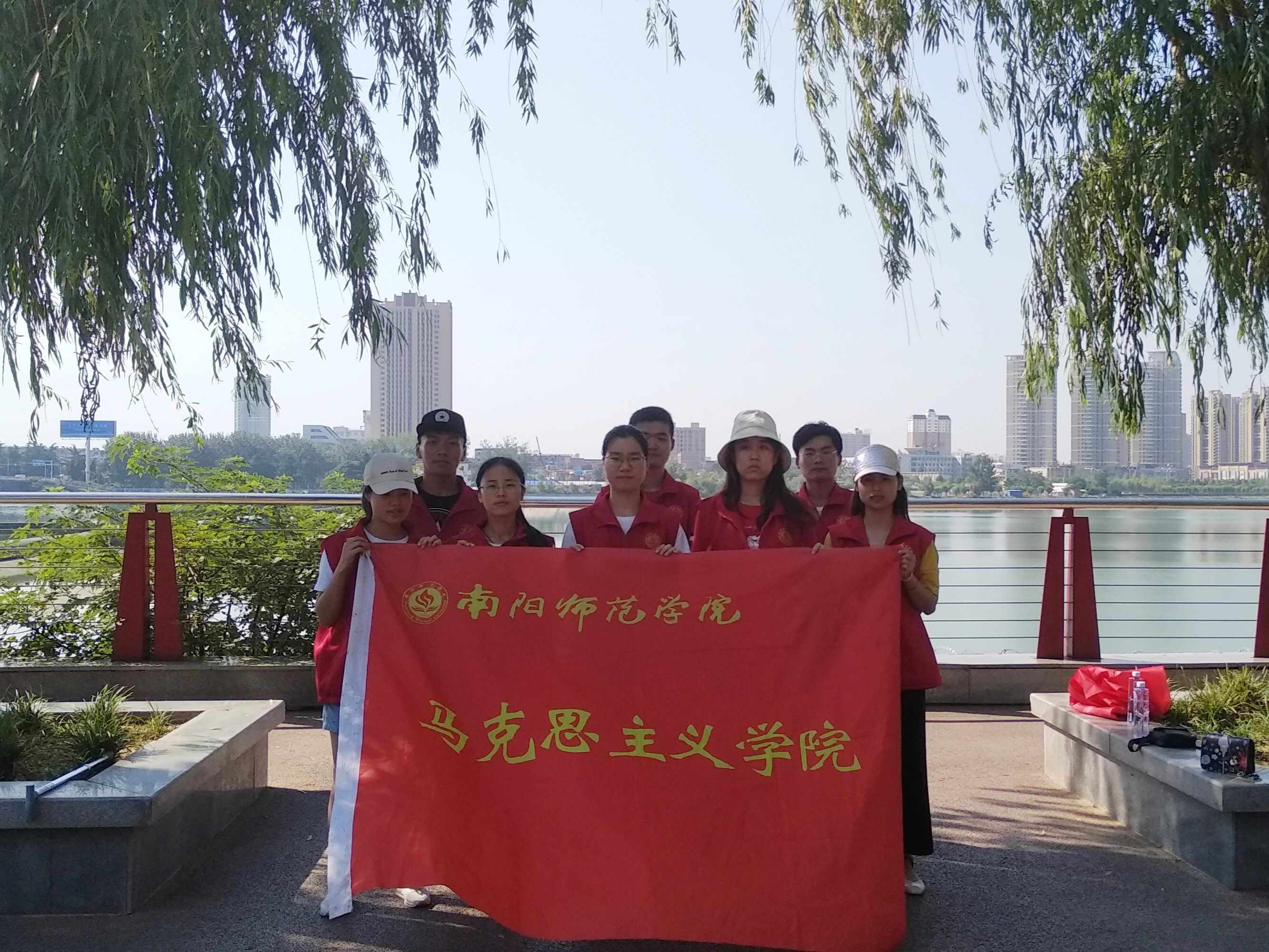 马克思主义学院调研及理论宣讲社会实践团.jpg