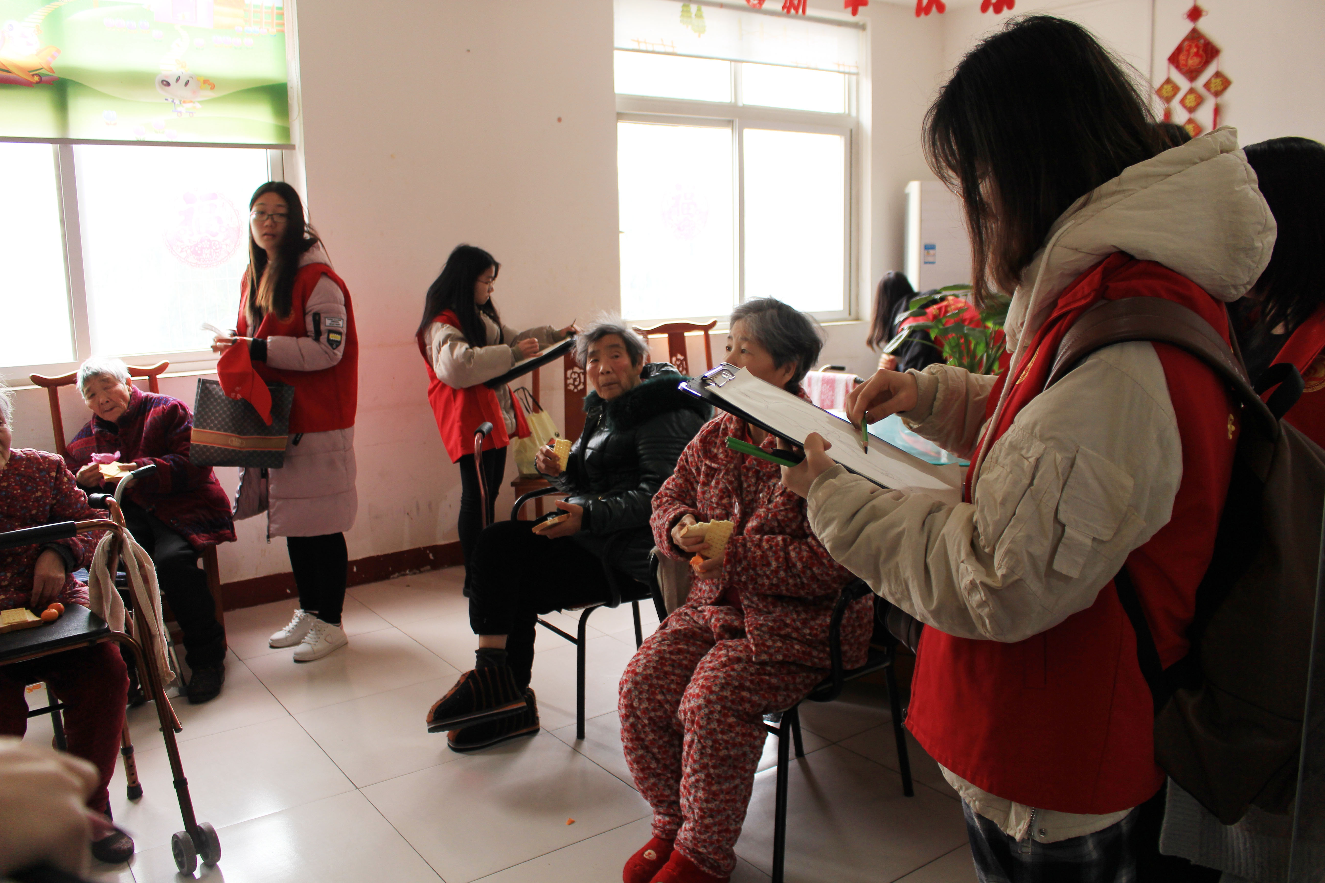 美术与艺术设计学院开展“学雷锋—敬老院之行”志愿者活动.jpg