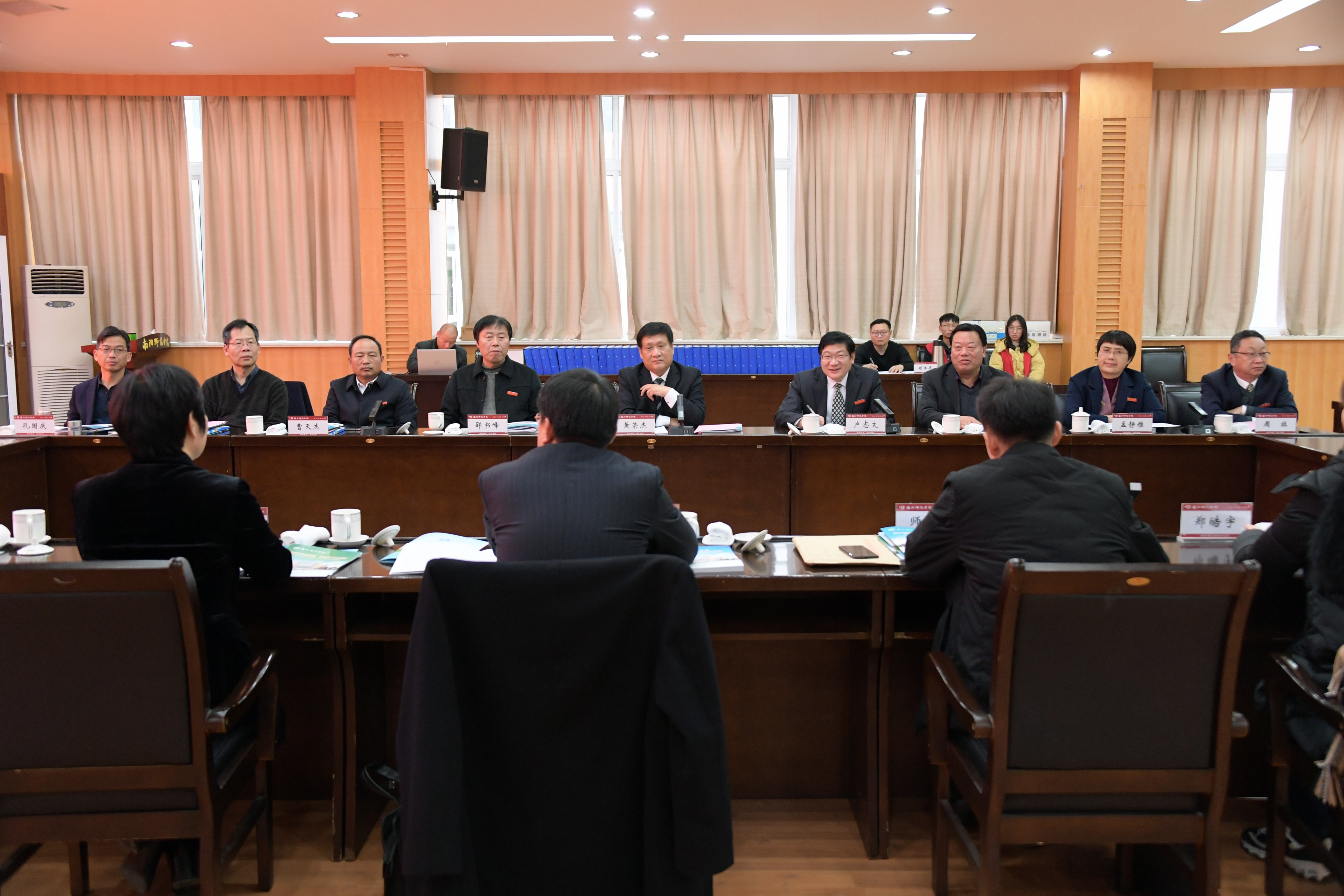 汇报会现场 .JPG