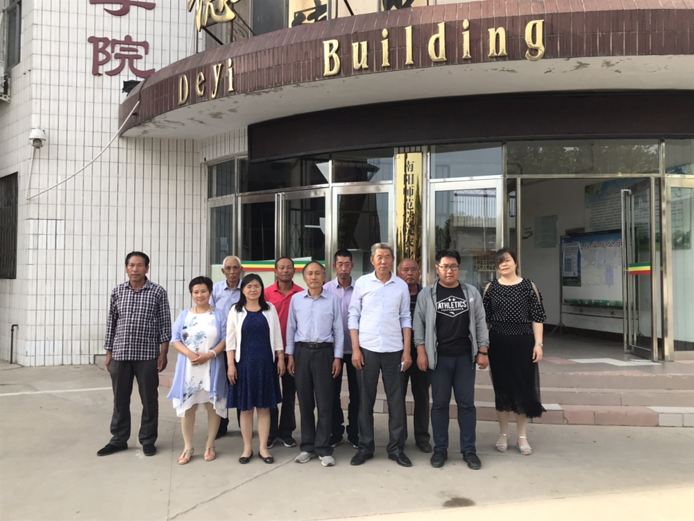3合影.jpg