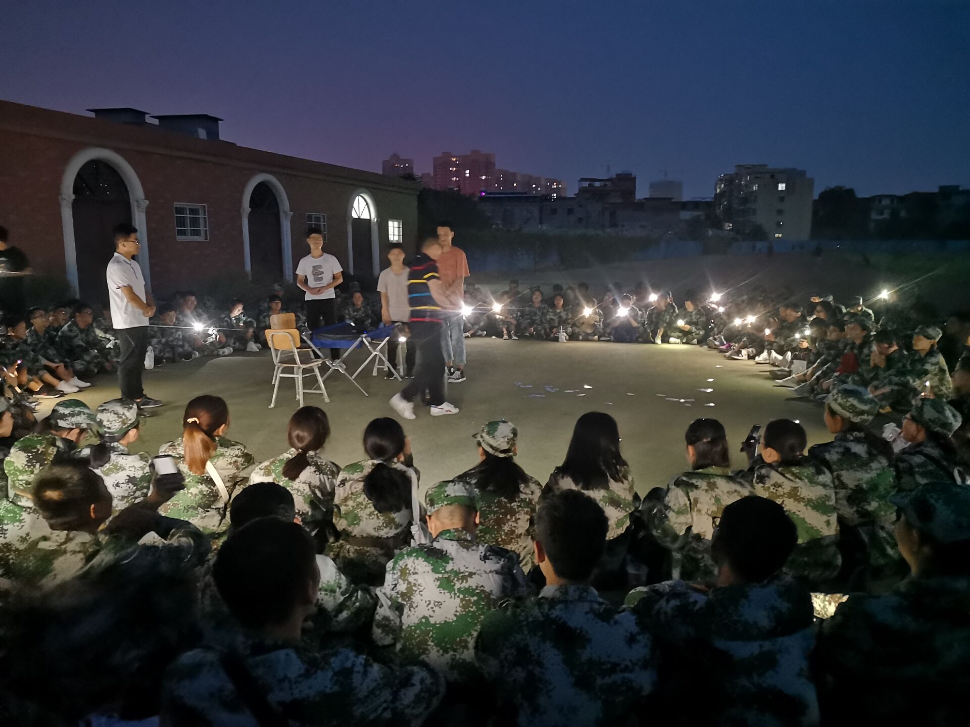 机电工程学院举行中秋联谊会.jpg